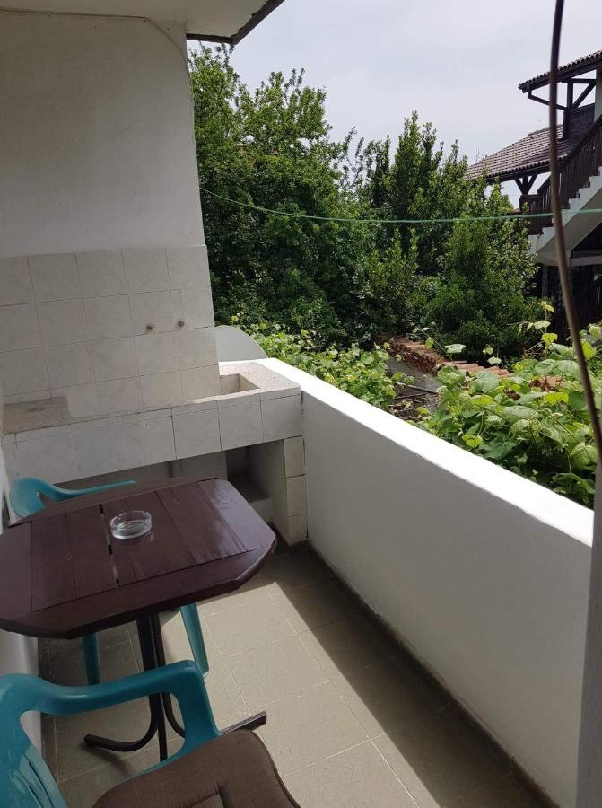 Цвета Hotel Sinemoretz Bagian luar foto