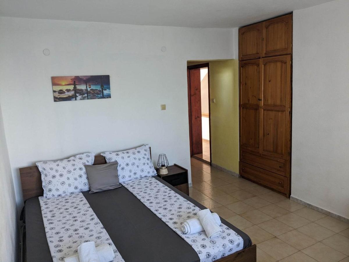 Цвета Hotel Sinemoretz Bagian luar foto