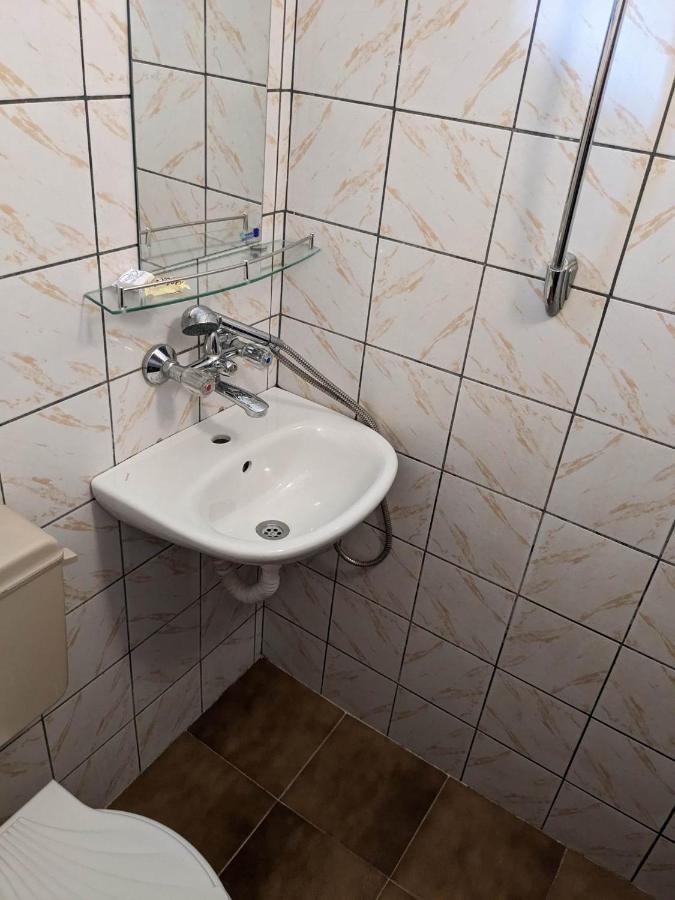Цвета Hotel Sinemoretz Bagian luar foto