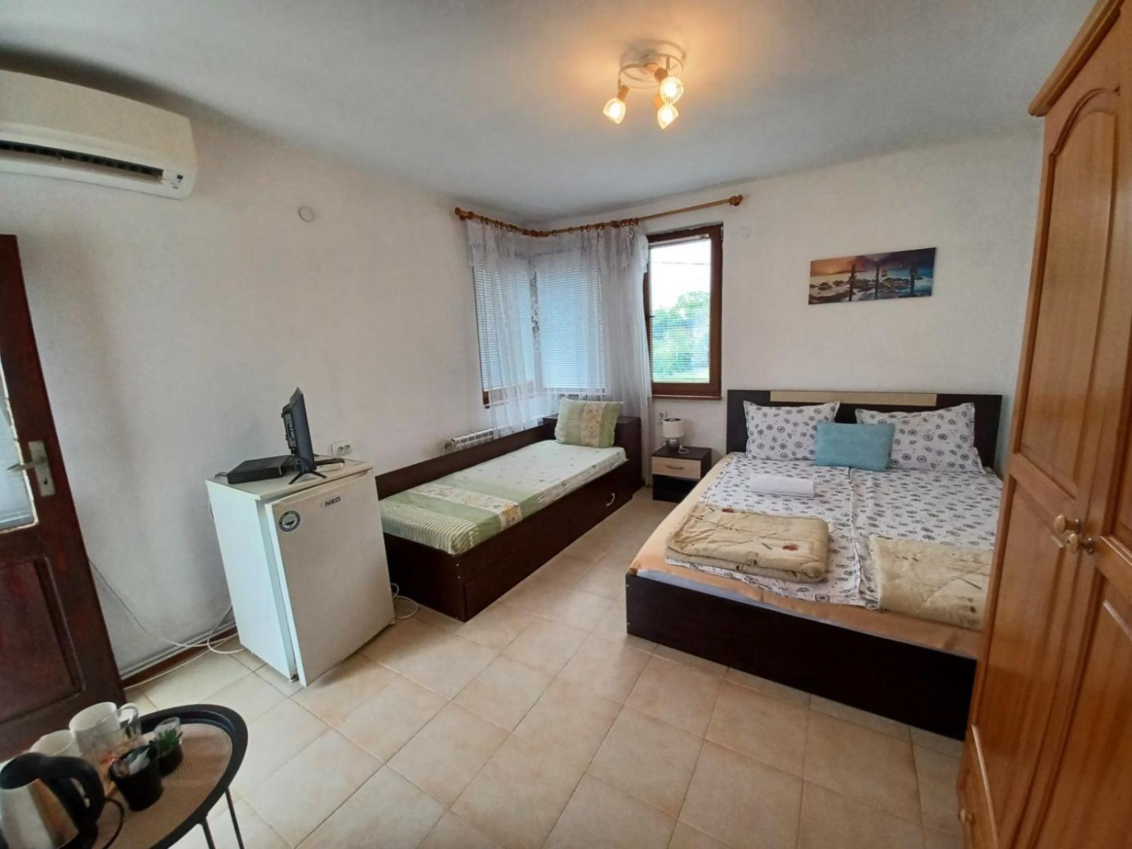 Цвета Hotel Sinemoretz Ruang foto